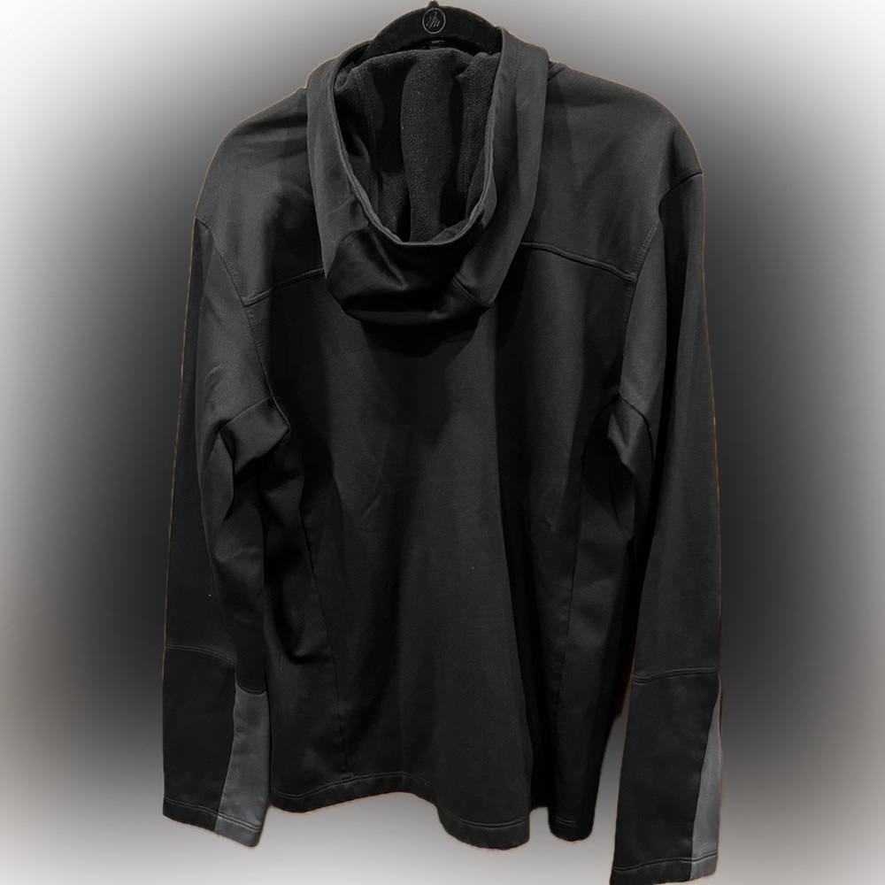 The North Face Men's Black Performance Jacket with Blue Accents - Picture 2 of 8